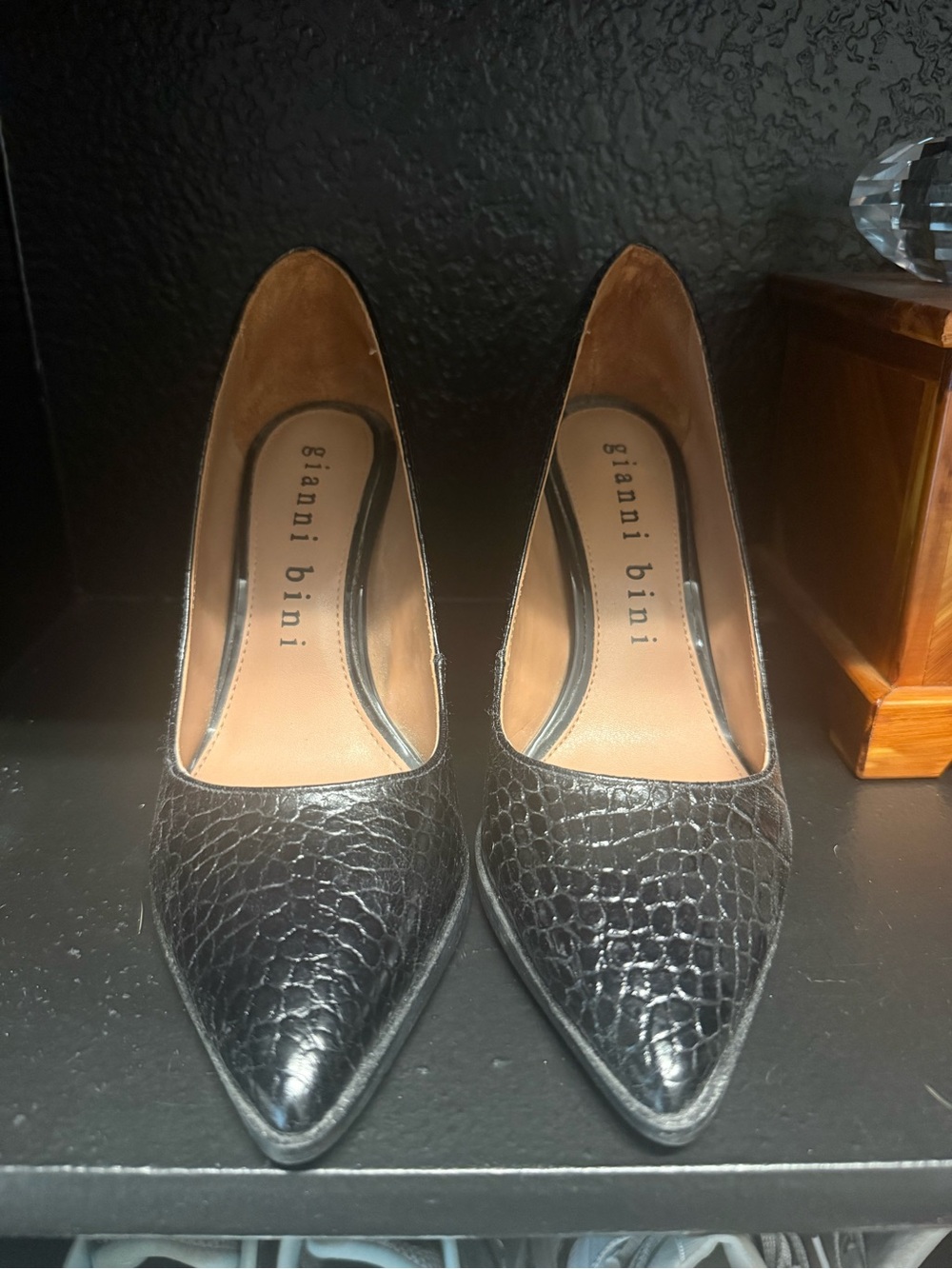 Gianni Bini Black Croc Embossed Pumps – 6.5M